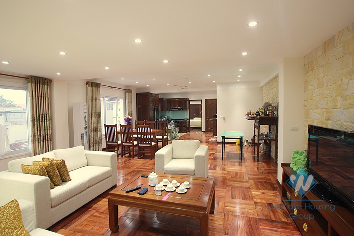 High quality  and brand new apartment for lease in Tay Ho area, Ha noi